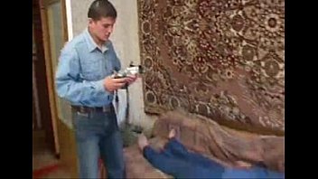 Русский парень использует снотворное для секса со спящей мамой шокирующая история