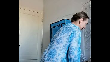 Она знает, что ты смотришь: Утренняя фантазия зрелой женщины (от первого лица)